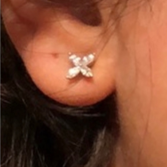 Authentic Tiffany&Co Small Victoria Earrings - Picture 2 of 5